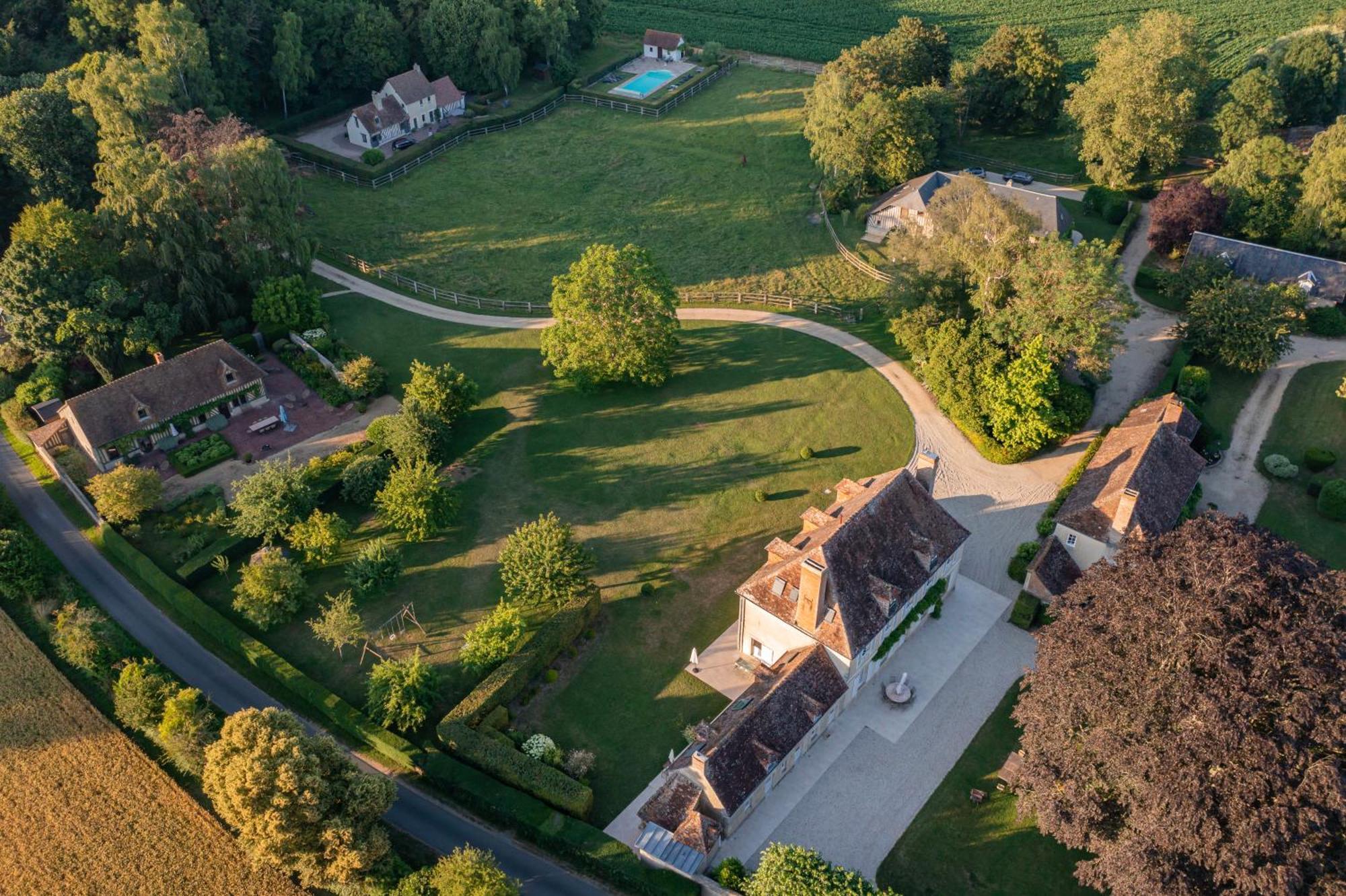 Charmante Chaumiere Romantique Bieville-en-Auge Exterior foto